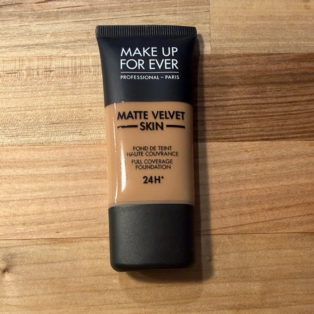Makeup Forever Matte Velvet Skin Foundation - Warm Beige Tone Y463 - NEVER USED